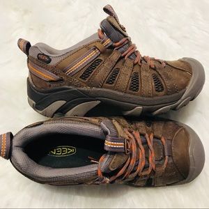 Keen Brown leather hiking shoes size 5 women’s, 3.5 youth Lace Up Outdoor Trail